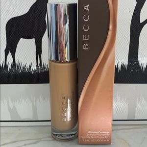 Becca ultimate Coverage foundation
